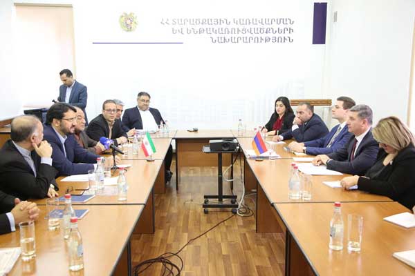 Iranian transport minister visits Armenia to pursue expansion of ties