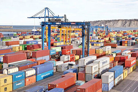 Container operation rises 4% in Iran’s ports in 4 months yr/yr